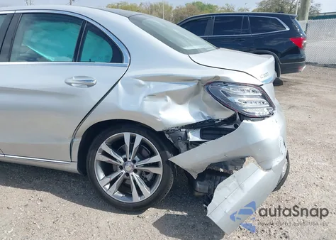 2015 Mercedes-Benz C 300 4Matic/Luxury 4Matic/Sport 4Matic из США, поврежденный, VIN 55SWF4KB7FU000603